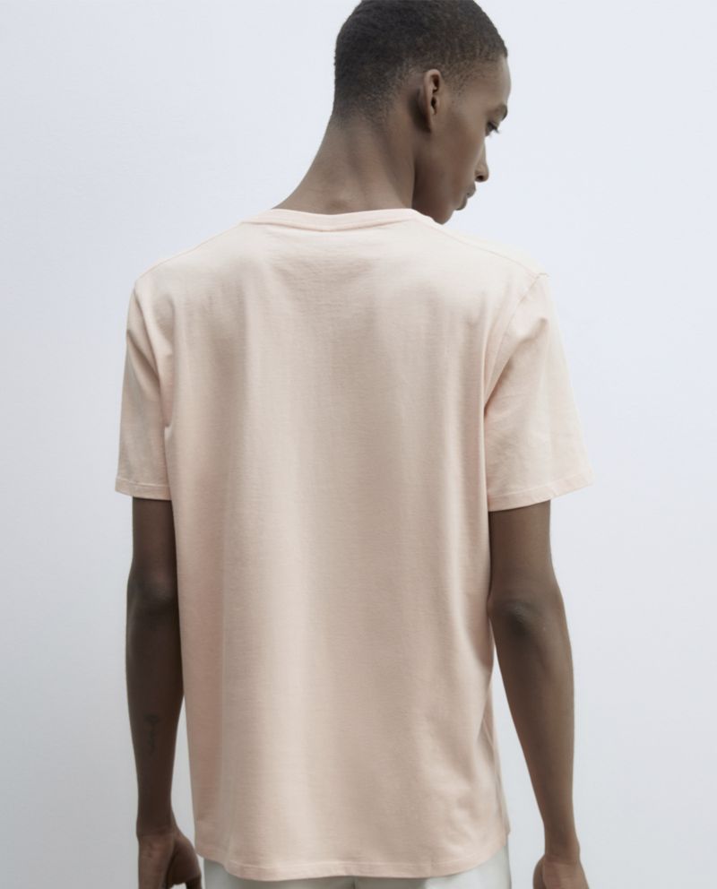 104856162-Camiseta-basica-regular-fit-Sfera-coral-solida-para-hombre