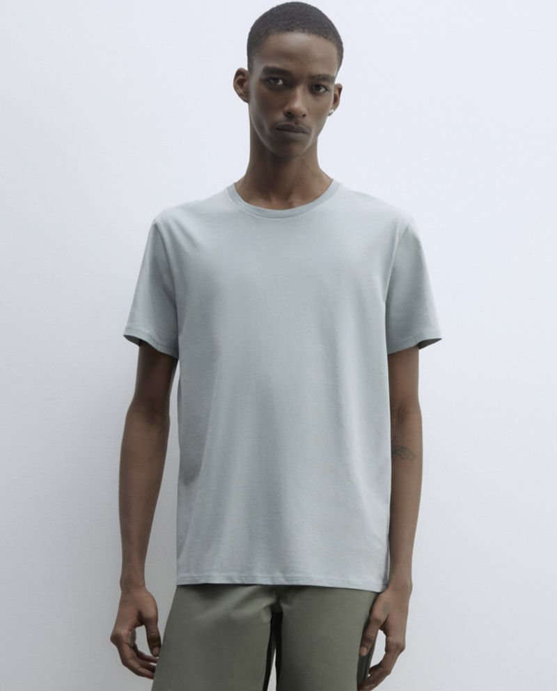 104856167-Camiseta-basica-regular-fit-Sfera-verde-claro-solida-para-hombre