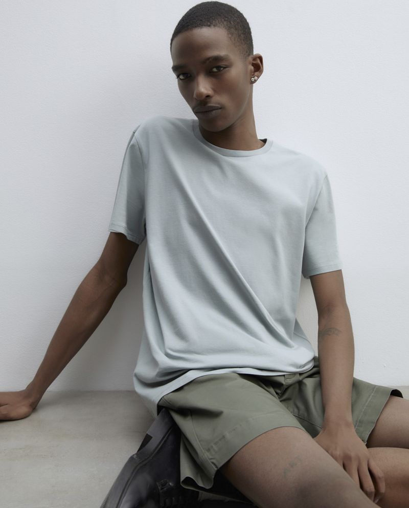 104856167-Camiseta-basica-regular-fit-Sfera-verde-claro-solida-para-hombre