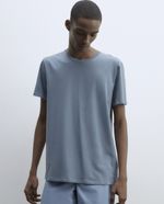 104856172-Camiseta-basica-regular-fit-Sfera-azul-solida-para-hombre