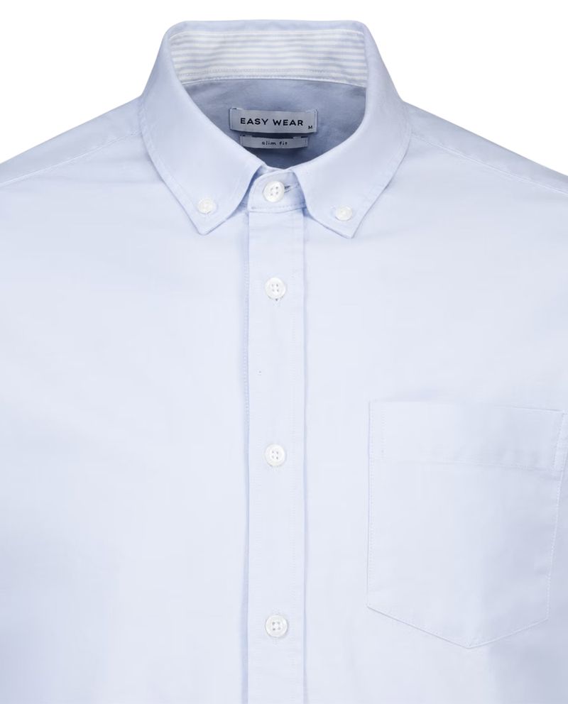 104843107-Camisa-oxford-Easy-Wear-slim-fit-celeste-solido-para-hombre