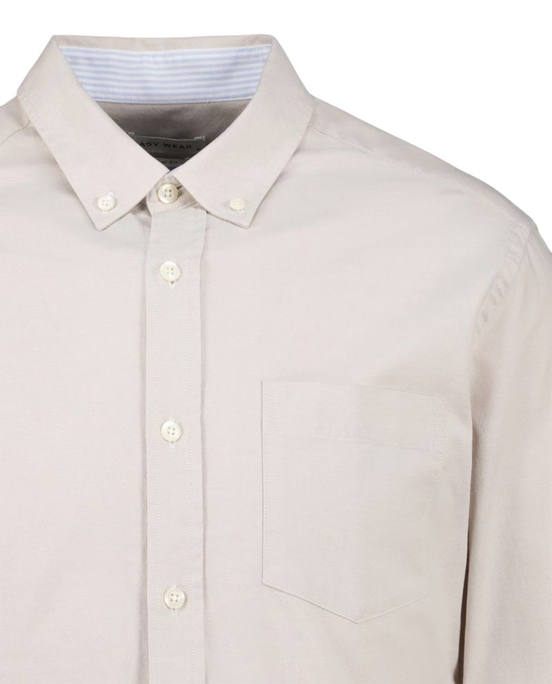 104843122-Camisa-oxford-Easy-Wear-slim-fit-beige-solida-para-hombre