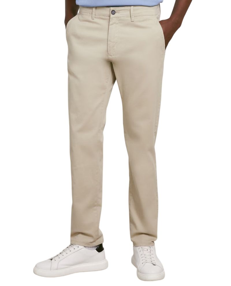 104843165-Pantalon-chino-Easy-Wear-slim-fit-beige-solido-para-hombre