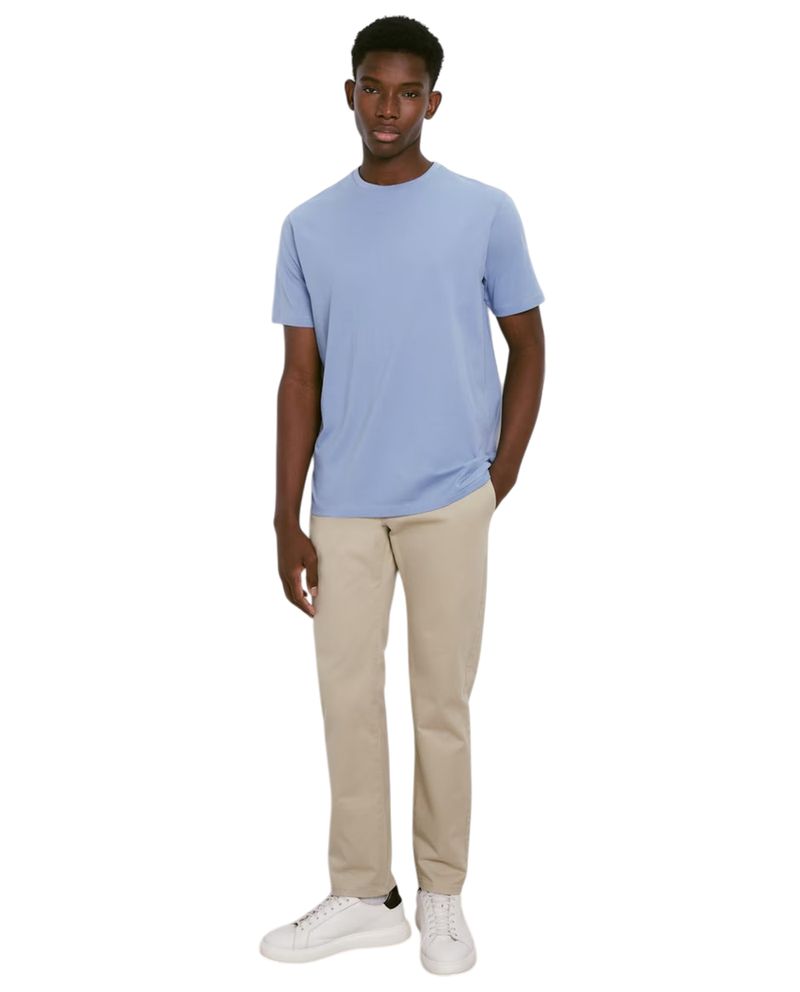 104843165-Pantalon-chino-Easy-Wear-slim-fit-beige-solido-para-hombre