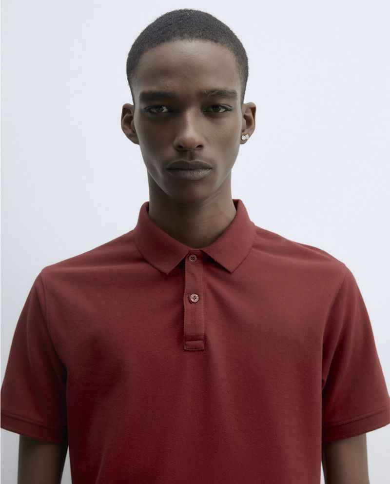 104856187-Camisa-polo-Sfera-roja-texturizada-para-hombre