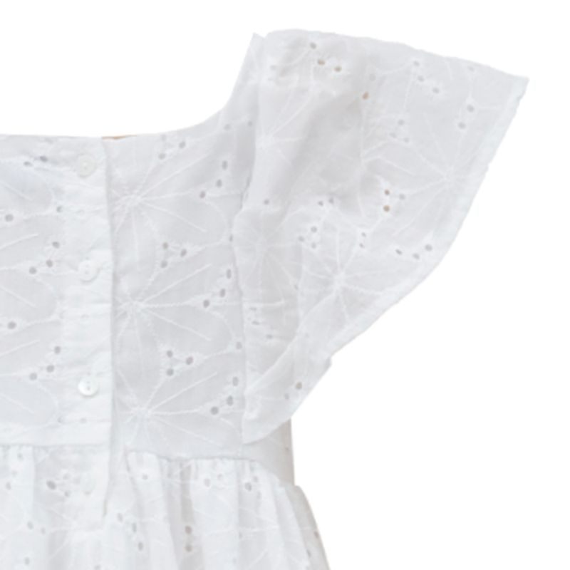 Vestido-blanco-calado-para-niña-104730317