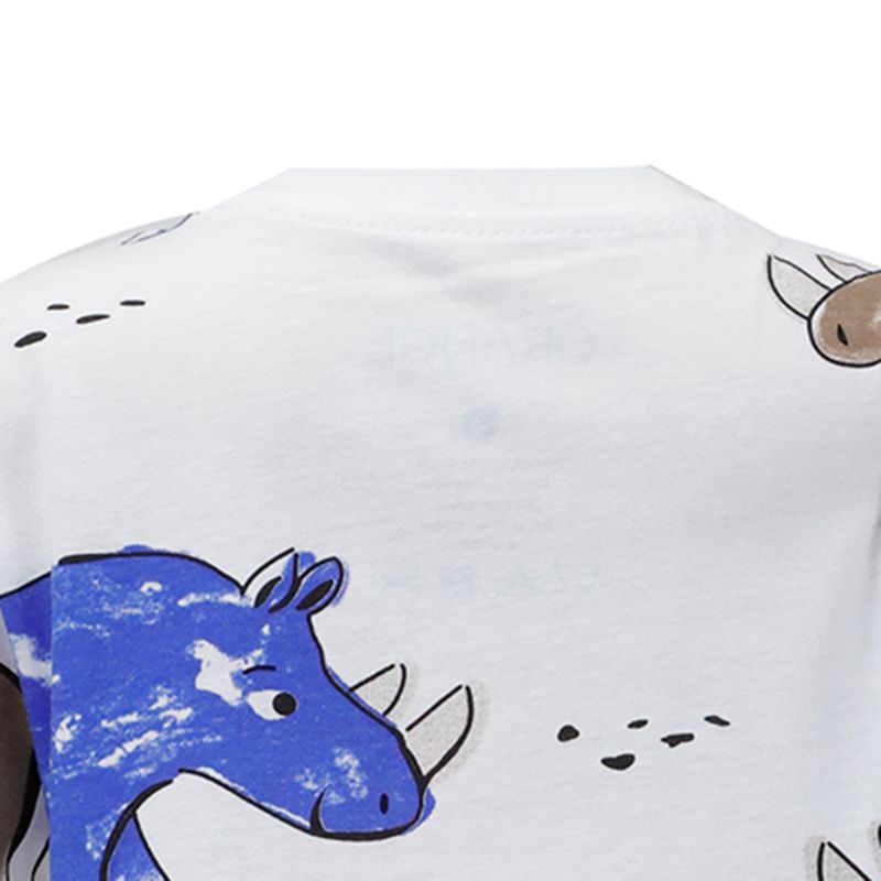 Camiseta-blanca-con-estampado-de-dinosaurios-para-niño-104812623