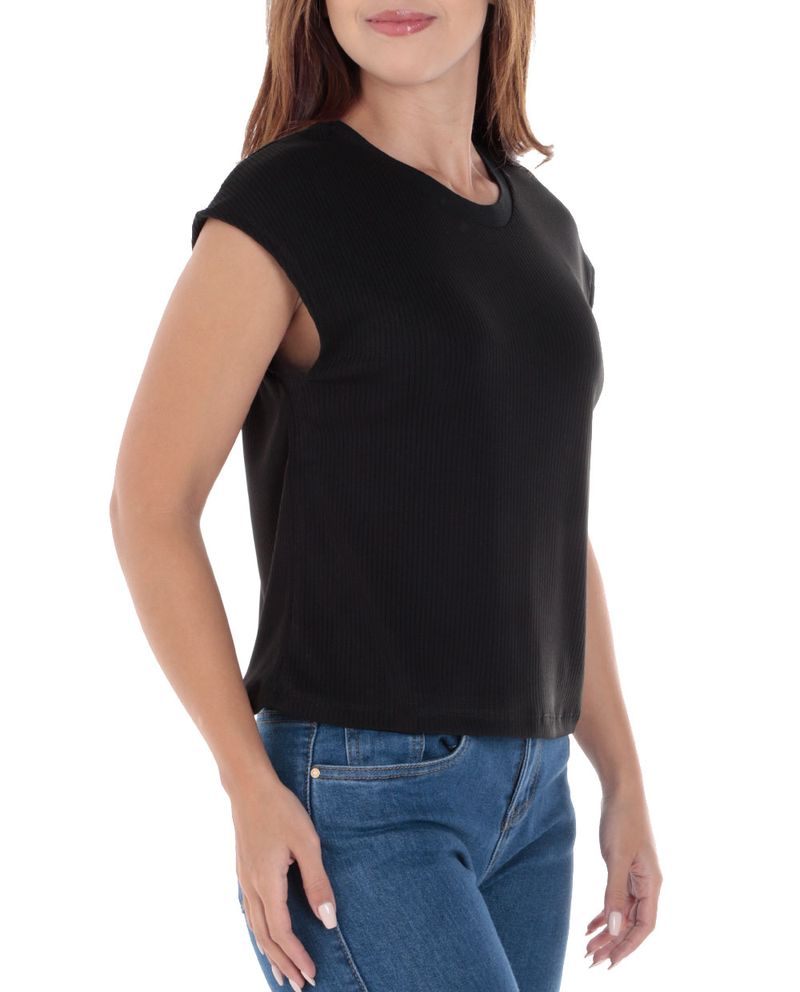 104726535-Camiseta-Unexpected-negro-manga-corta-para-mujer