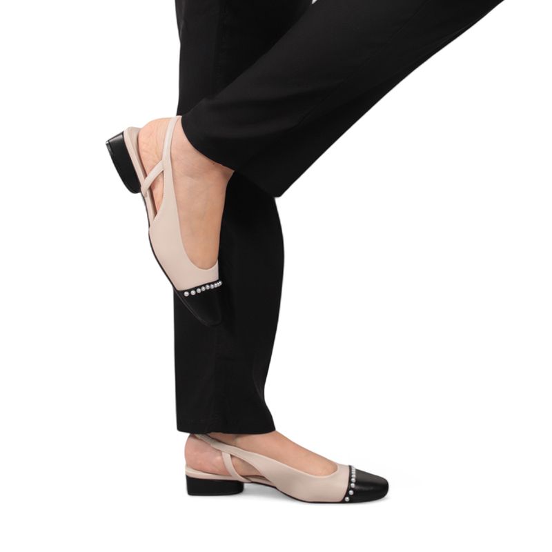 104815781-Zapato-de-vestir-Anne-Klein-Charma-color-nude-negro-para-mujer