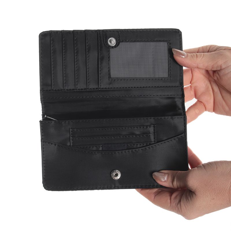 104835813-Billetera-flap-Nautica-color-negro-para-mujer