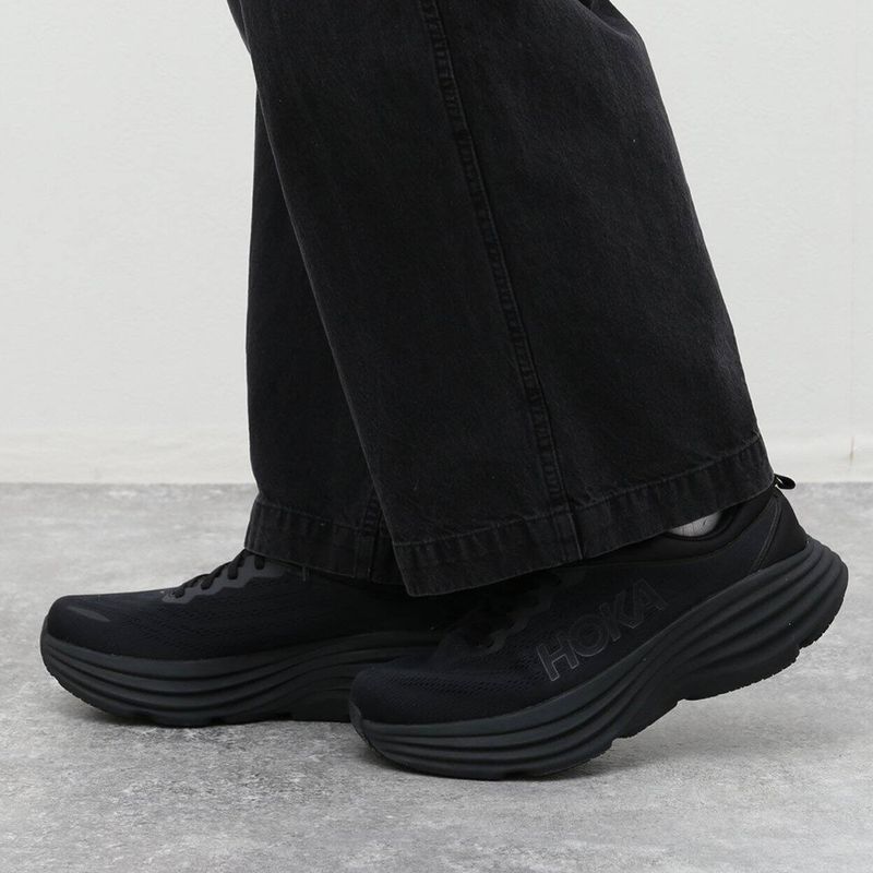 104867276-Zapato-Hoka-deportivo-color-negro-para-hombre