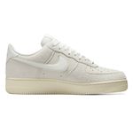 104861799-Calzado-casual-Nike-Air-Force-1-07-Lx--blanco-para-hombre