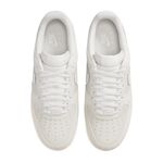 104861799-Calzado-casual-Nike-Air-Force-1-07-Lx--blanco-para-hombre