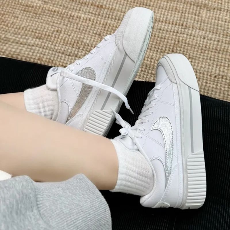 Zapato Nike Court Legacy Lift GFX2 casual blanco para mujer