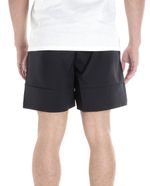 104814247-Short-deportivo-Everlast-negro-solido-para-hombre