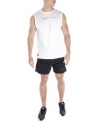104814247-Short-deportivo-Everlast-negro-solido-para-hombre