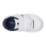 104834726-Calzado-deportivo-casual-tommy-hilfiger-blanco-para-niño-bebe