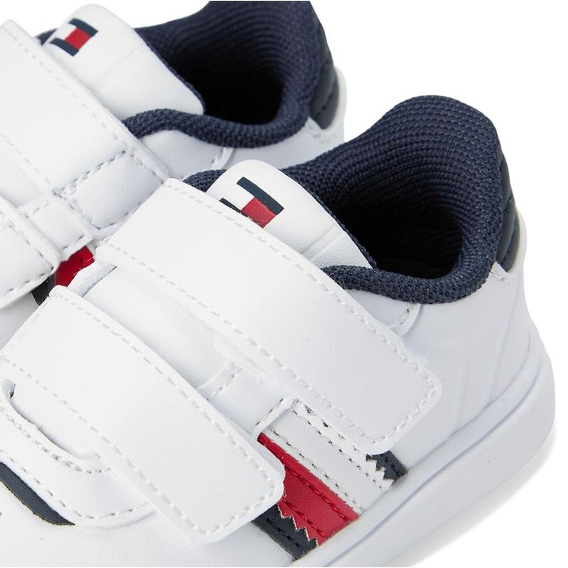 104834726-Calzado-deportivo-casual-tommy-hilfiger-blanco-para-niño-bebe