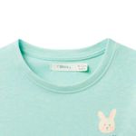 Blusa-verde-con-estampado-para-bebe-niña-104870891