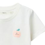 Blusa-blanca-con-estampado-para-bebe-niña-104870879