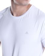 104689170-4.jpg