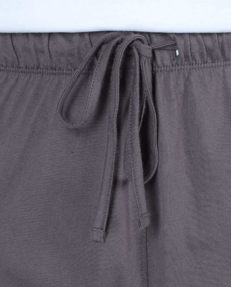 104847133-Short-de-pijama-Unexpected-gris-solido-para-hombre