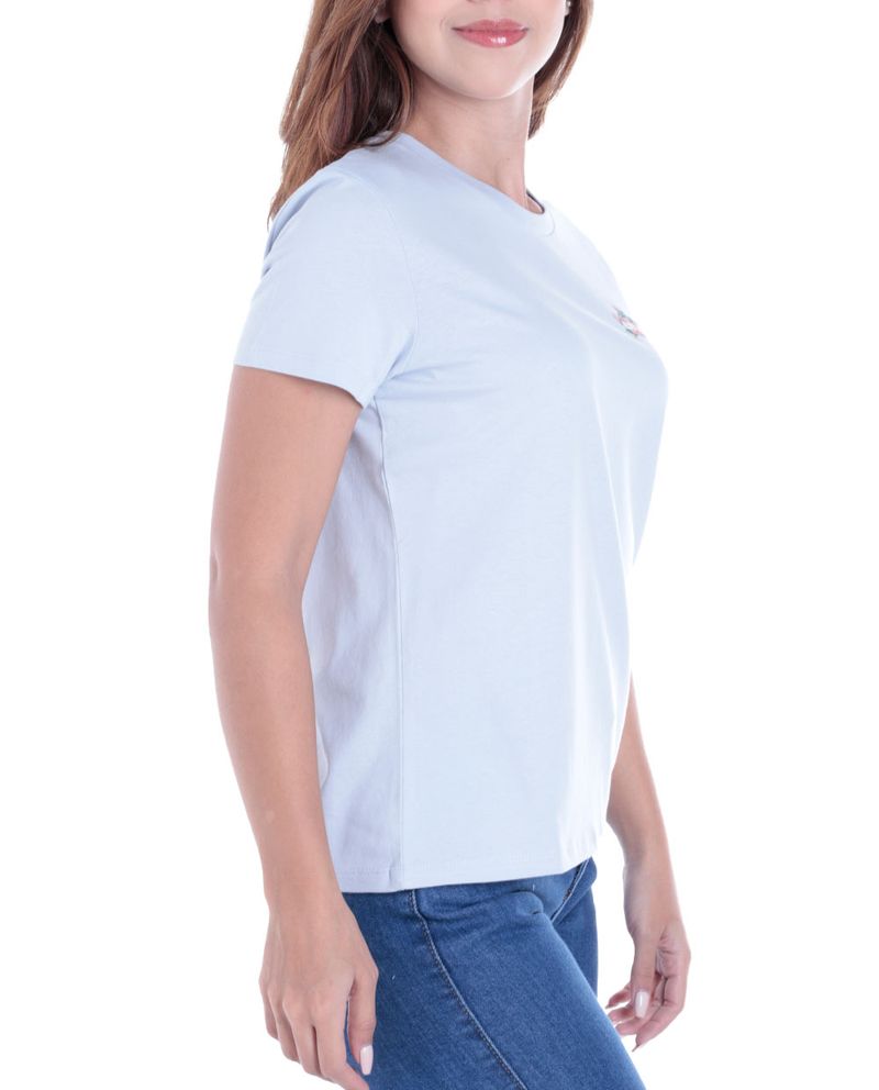 104837995-Camiseta-Levi-s-celeste-mangas-cortas-para-mujer
