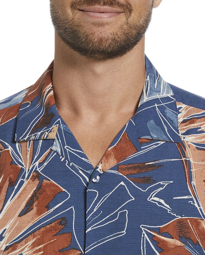104860093-Guayabera-regular-fit-Cubavera-multicolor-estampado-tropical-para-hombre