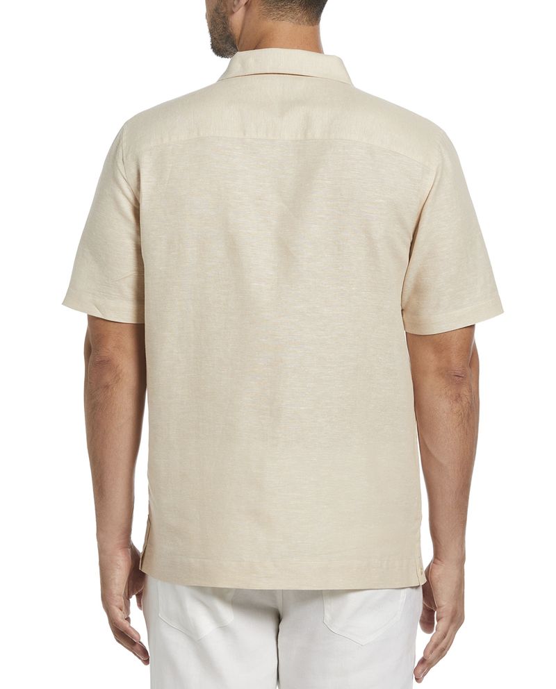 104860095-Guayabera-de-lino-Cubavera-beige-con-textura-para-hombre