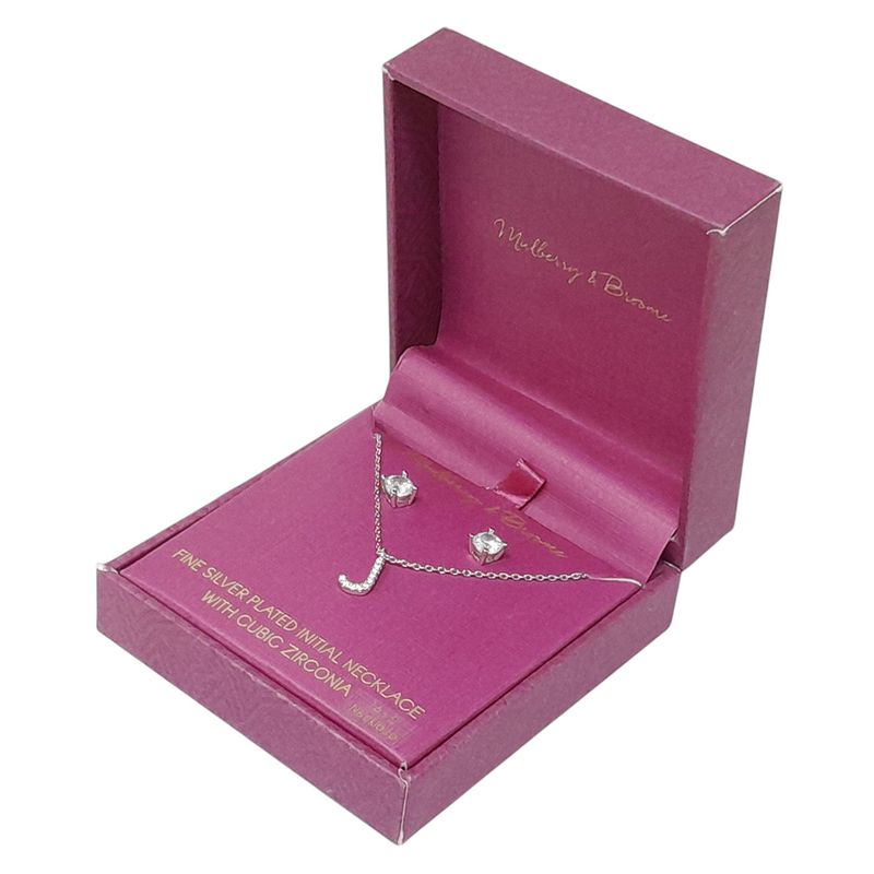 104805926-Set-de-aretes-y-cadena-con-letra--j--de-brass-en-plateado-para-dama