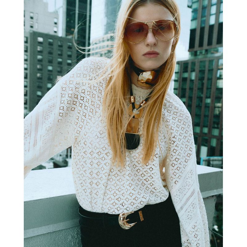 Blusa Sfera casual beige manga larga para mujer