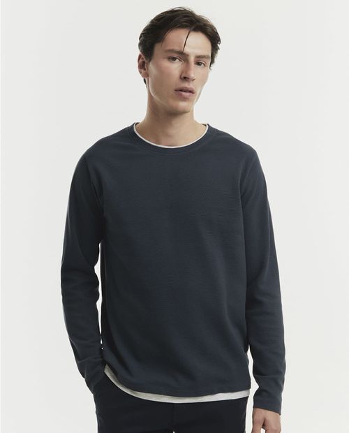 Camiseta casual Sfera regular fit textura azul marino para hombre