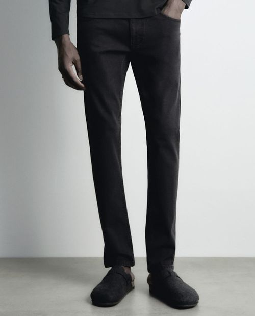 Jeans Sfera slim fit negro denim para hombre