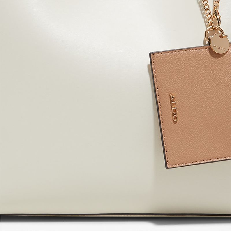 104874396-Cartera-satchel-Aldo-color-blanco-para-mujer