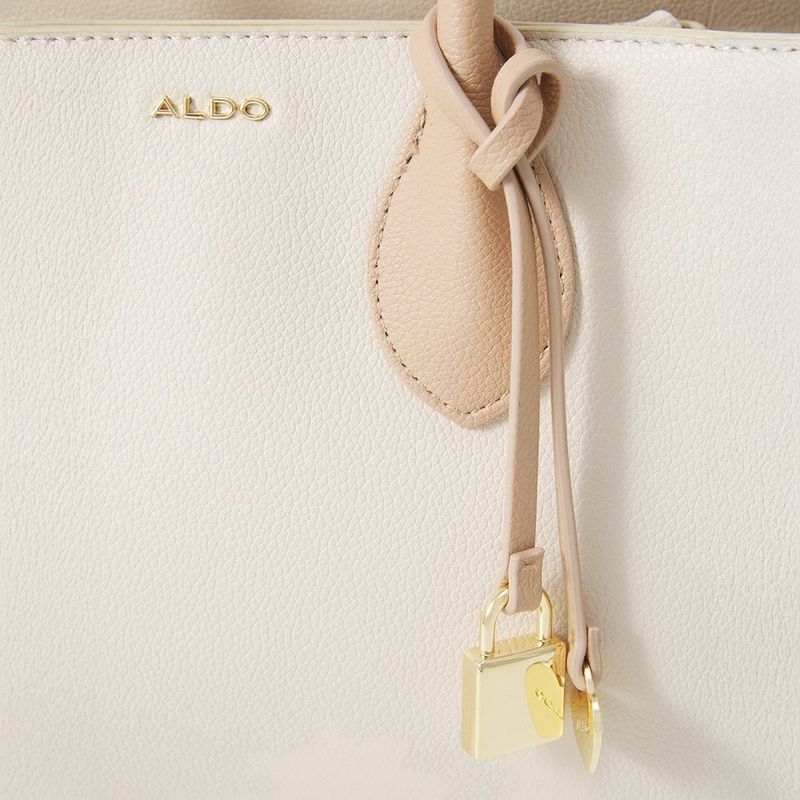 104874388-Cartera-satchel-Aldo-color-blanco-para-mujer