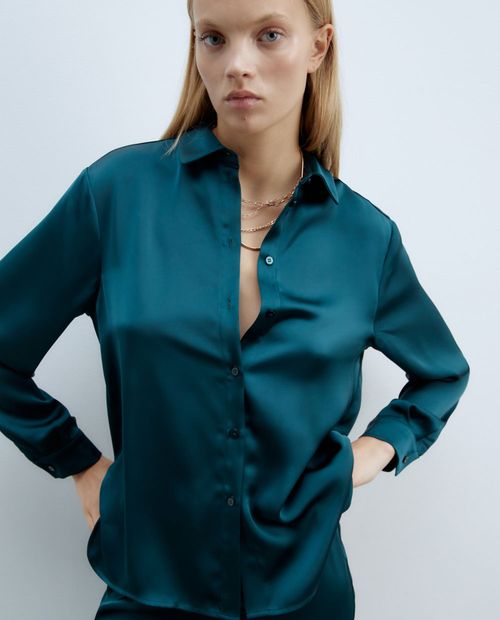 Blusa Sfera camisera turquesa manga larga para mujer