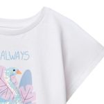 Blusa-blanca-con-estampado-para-niña-104872353