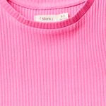 Blusa-rosada-con-acanalado-para-niña-104872402