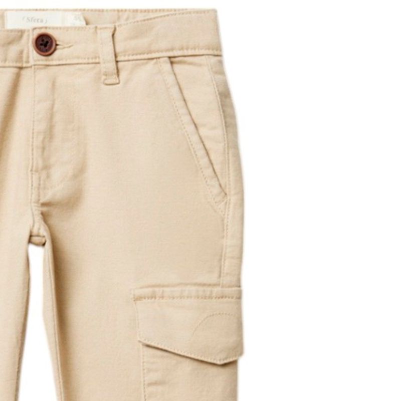 Pantalon-beige-solido-para-niño-104874717