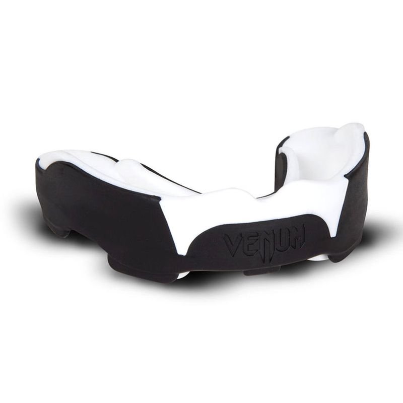 104829359-Protector-bucal-Venum-predator-blanco-negro