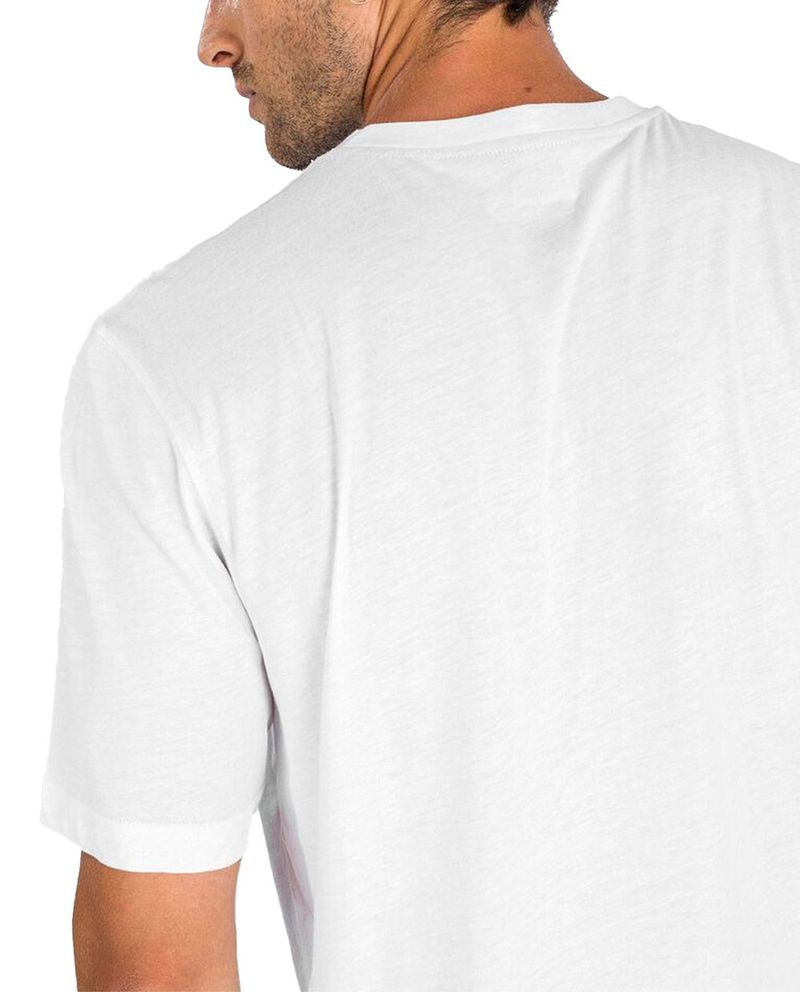 104829406-Camiseta-deportiva-Venum-UFC-blanca-estampada-para-hombre
