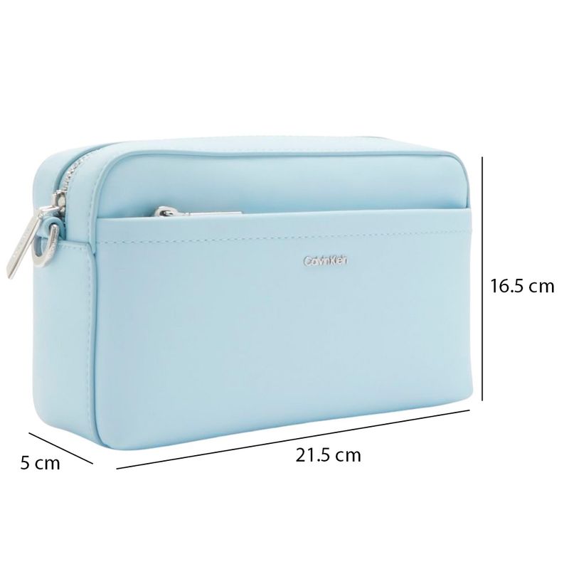 104872670-Cartera-crossbody-Calvin-Klein-Must-color-celeste-para-mujer
