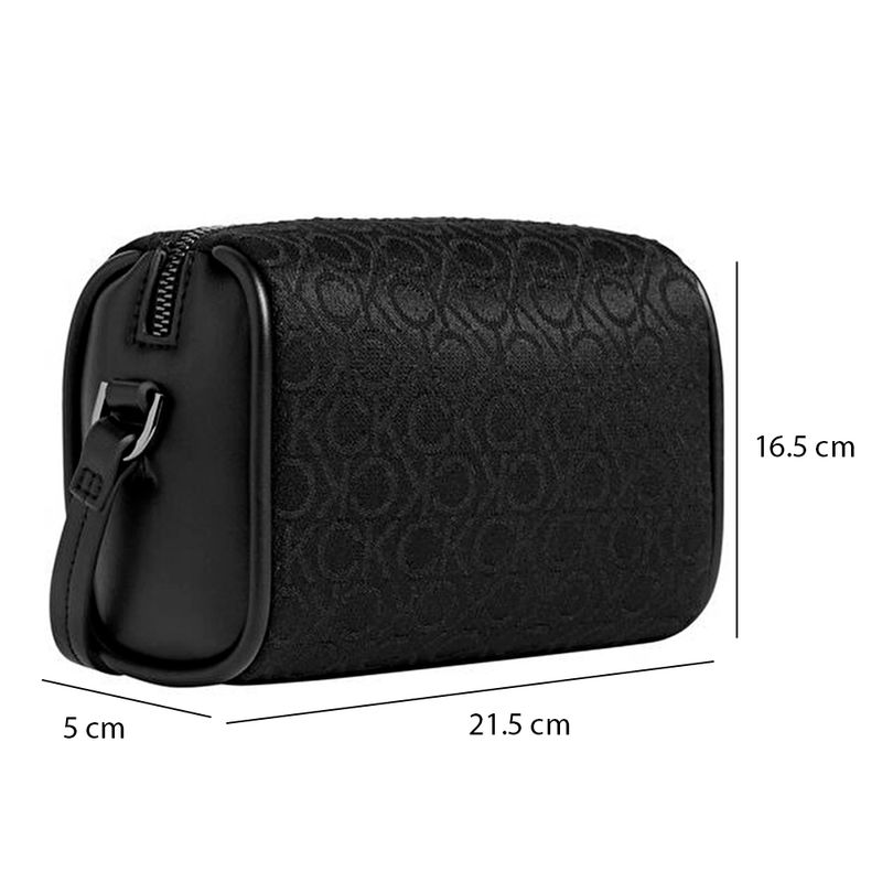 104872674-Cartera-crossbody-Calvin-Klein-Refine-color-negro-para-mujer