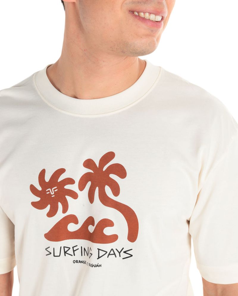104825670-Camiseta-Orange-ivory-con-estampado--Surfing-Days--para-hombre