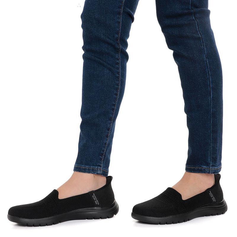 104803224-Zapato-casual-Skechers-Slip-Ins-negro-para-mujer