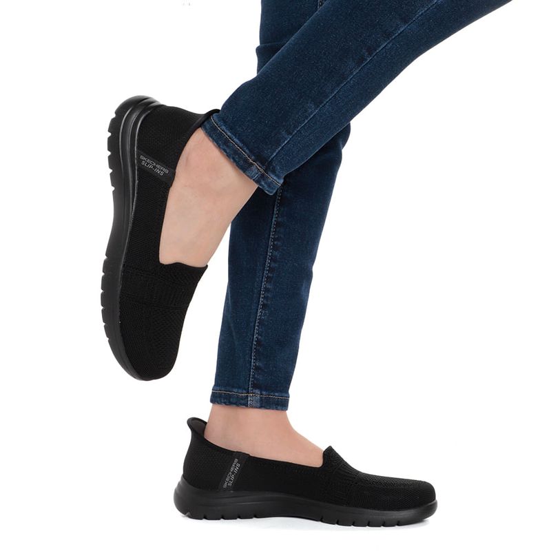 104803224-Zapato-casual-Skechers-Slip-Ins-negro-para-mujer