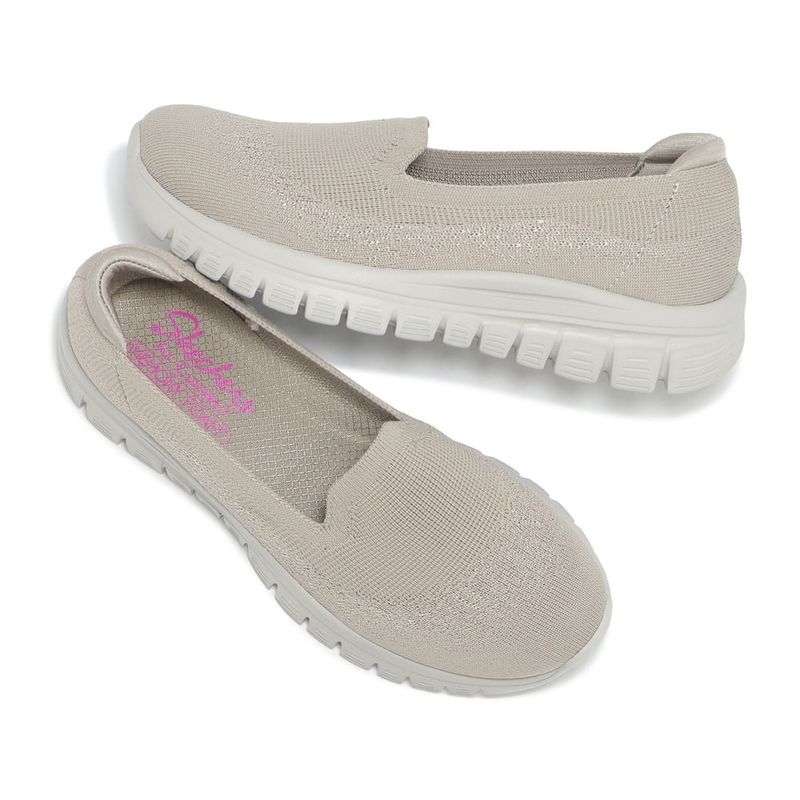 104836349-Zapato-casual-Skechers-Graceful-color-beige-para-mujer