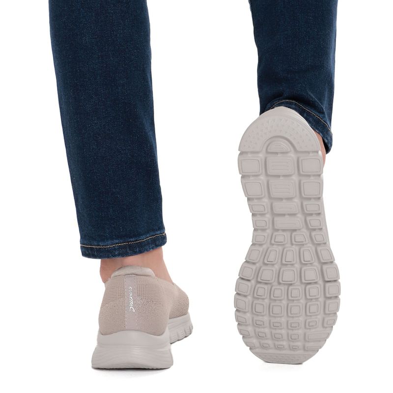 104836349-Zapato-casual-Skechers-Graceful-color-beige-para-mujer