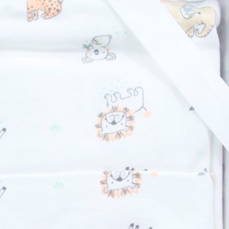 Set-de-regalo-4-piezas-blancas-con-estampado-para-bebe-niño-104556629
