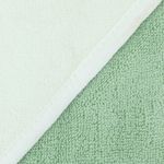 Toalla-bicolor-con-bordado-para-bebe-niño-104556626